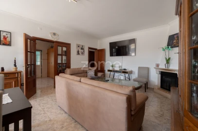 Moradia T3 para Venda em Alcanena e Vila Moreira