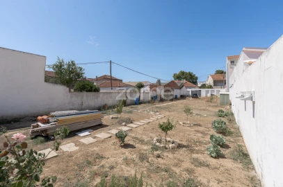 Moradia T3 para Venda em Alcanena e Vila Moreira