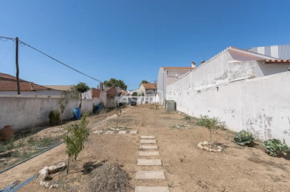 Moradia T3 para Venda em Alcanena e Vila Moreira