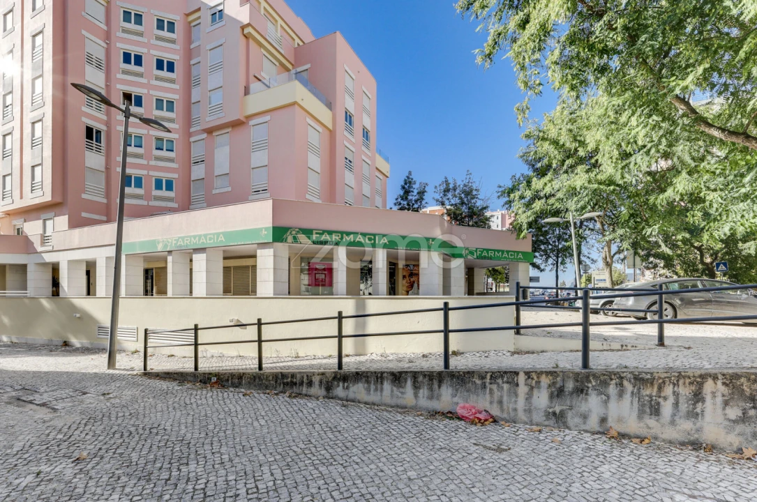Escritório para Arrendamento em Carnide Foto 26