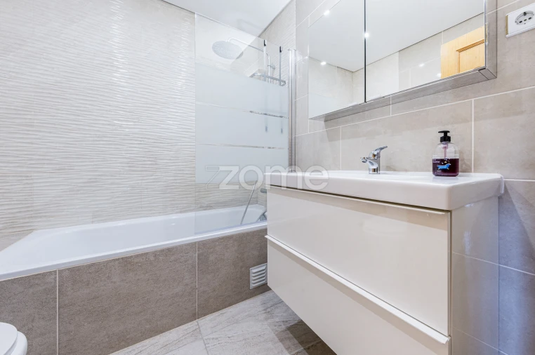 Apartamento T1 para Arrendamento em Carnaxide e Queijas Foto 12