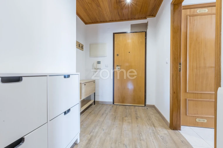 Apartamento T1 para Arrendamento em Carnaxide e Queijas Foto 18