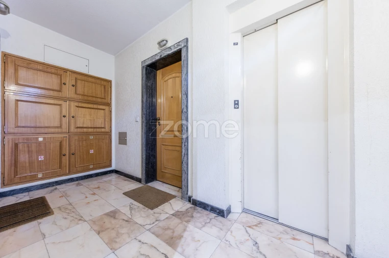 Apartamento T1 para Arrendamento em Carnaxide e Queijas Foto 26