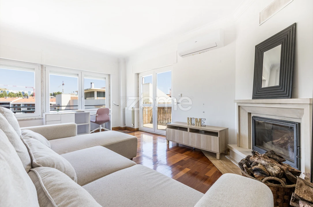Apartamento T1 para Arrendamento em Carnaxide e Queijas Foto 7