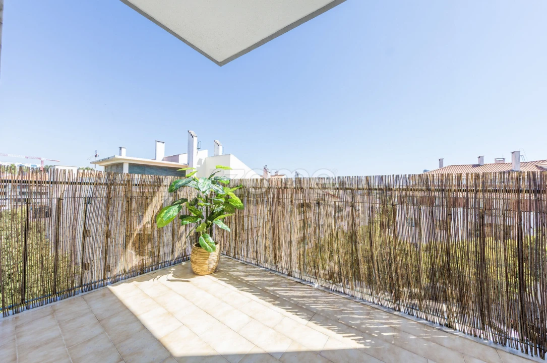 Apartamento T1 para Arrendamento em Carnaxide e Queijas Foto 3