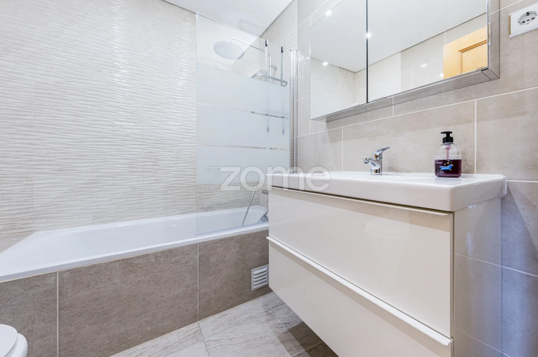 Apartamento T1 para Arrendamento em Carnaxide e Queijas Foto 12