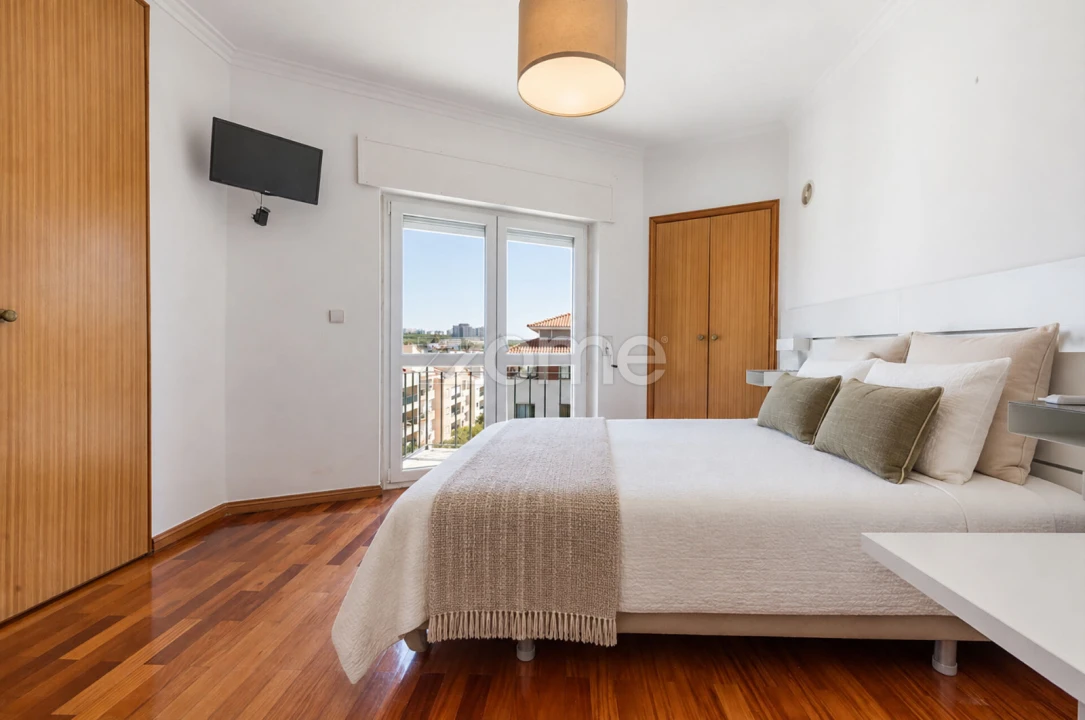 Apartamento T1 para Arrendamento em Carnaxide e Queijas Foto 13