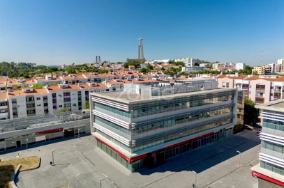 Escritório para Venda em Almada, Cova da Piedade, Pragal e Cacilhas