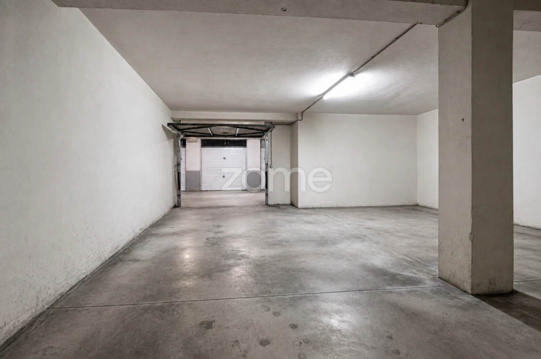 Garagem para Arrendamento em Braga (Maximinos, Sé e Cividade) Foto 11