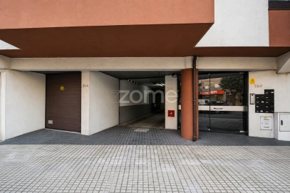 Garagem para Arrendamento em Braga (Maximinos, Sé e Cividade)