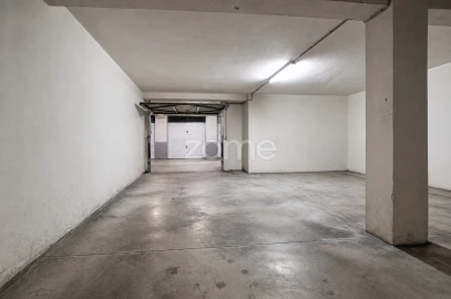 Garagem para Arrendamento em Braga (Maximinos, Sé e Cividade)