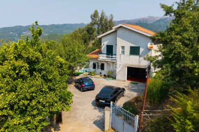 Moradia T4 para Venda em Salamonde