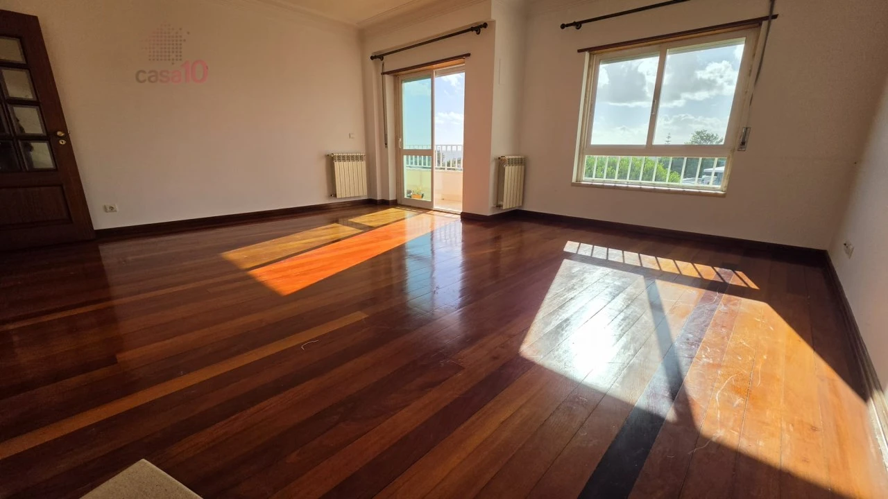 Apartamento T3 para Venda em Carcavelos e Parede Foto 3