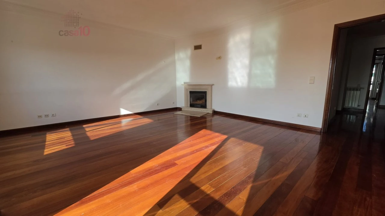 Apartamento T3 para Venda em Carcavelos e Parede Foto 4