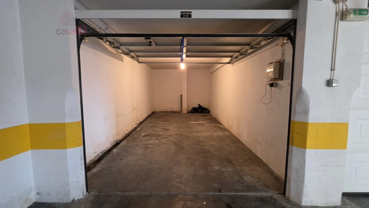 Apartamento T3 para Venda em Carcavelos e Parede Foto 33