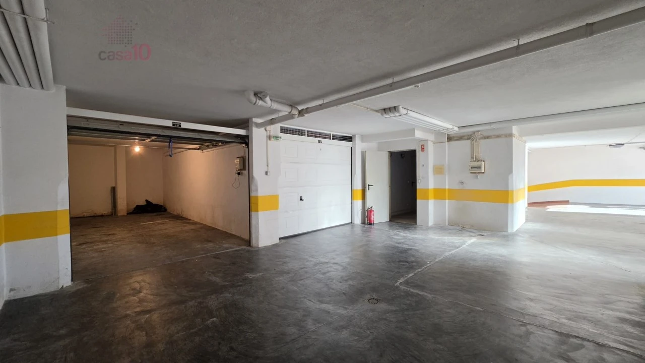 Apartamento T3 para Venda em Carcavelos e Parede Foto 34