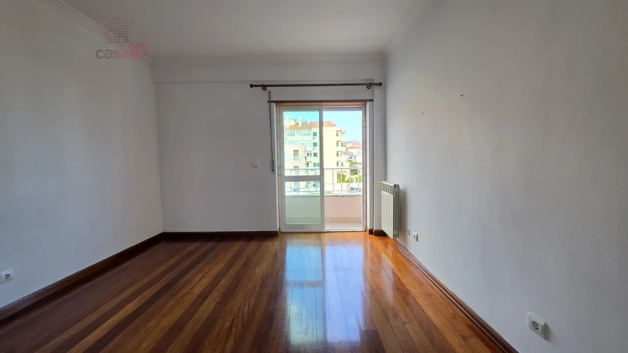 Apartamento T3 para Venda em Carcavelos e Parede Foto 23