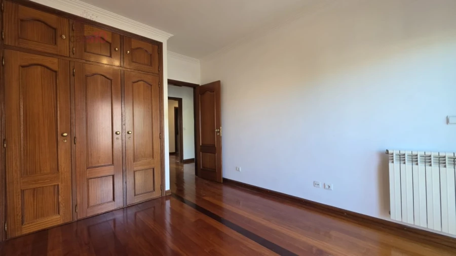 Apartamento T3 para Venda em Carcavelos e Parede Foto 30