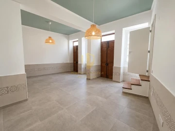 Moradia T5 para Venda em Olhão