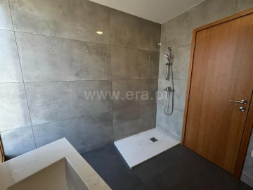 Moradia T3 para Venda em Rio Meão