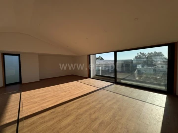 Moradia T3 para Venda em Rio Meão