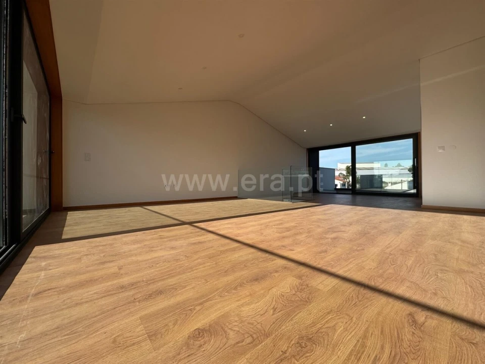 Moradia T3 para Venda em Rio Meão Foto 1