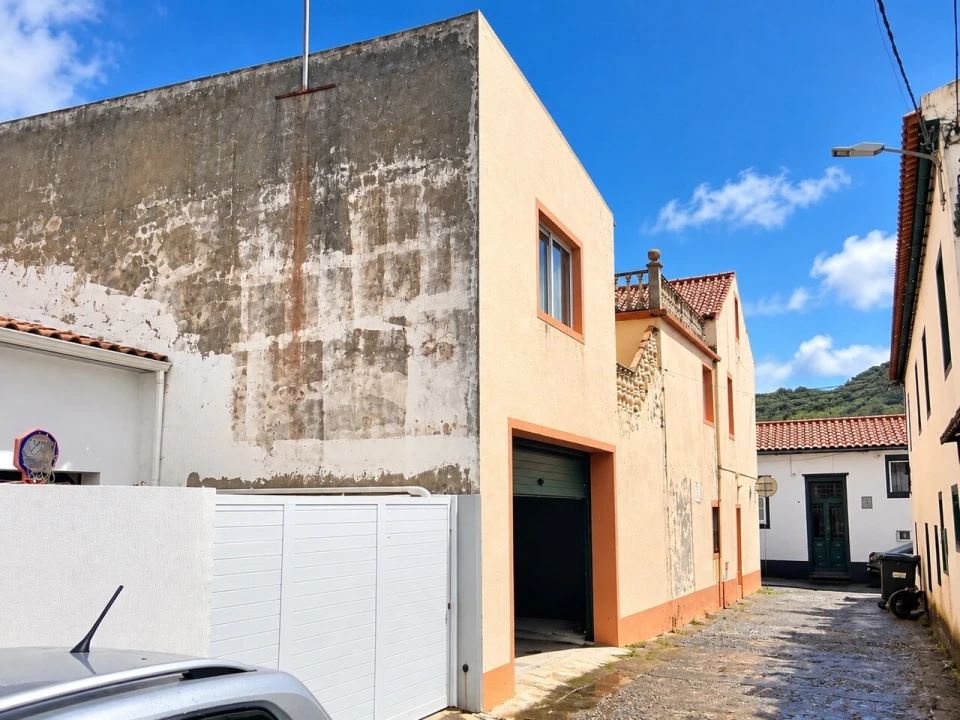 Moradia T2 para Venda em Nossa Senhora dos Remedios Foto 4