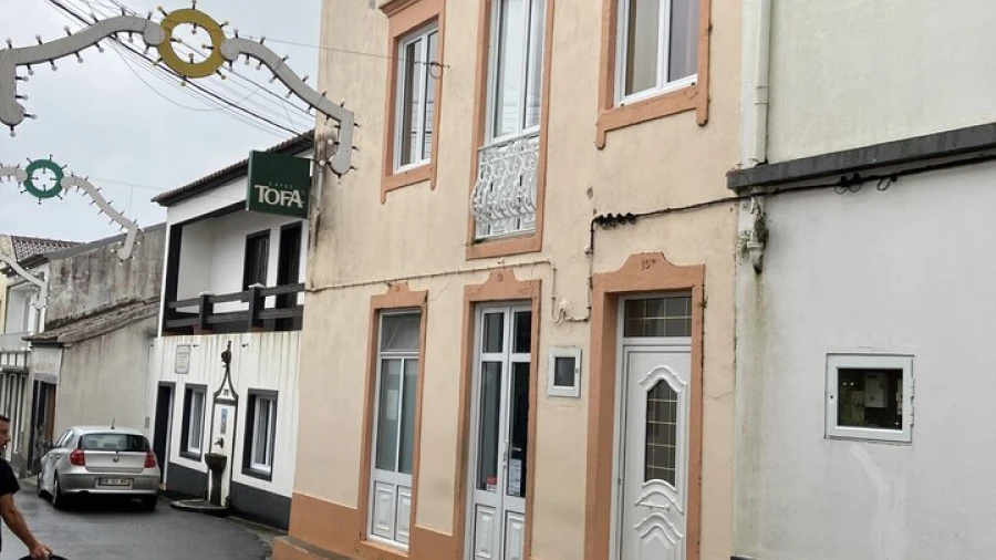 Moradia T2 para Venda em Nossa Senhora dos Remedios