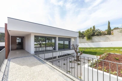 Moradia T4 para Venda em Corroios