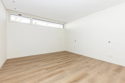 Moradia T4 para Venda em Corroios