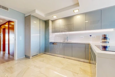 Apartamento T4 para Venda em Oeiras e São Julião da Barra, Paço de Arcos e Caxias