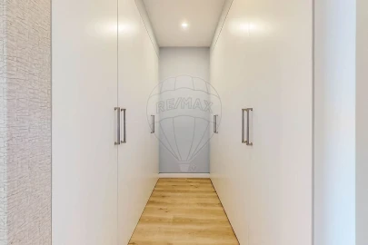 Apartamento T4 para Venda em Oeiras e São Julião da Barra, Paço de Arcos e Caxias