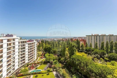 Apartamento T4 para Venda em Oeiras e São Julião da Barra, Paço de Arcos e Caxias