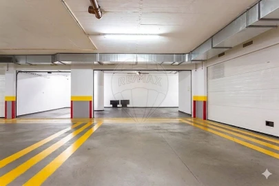 Apartamento T4 para Venda em Oeiras e São Julião da Barra, Paço de Arcos e Caxias