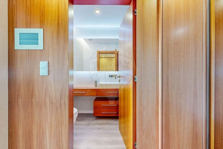 Apartamento T4 para Venda em Oeiras e São Julião da Barra, Paço de Arcos e Caxias Foto 10