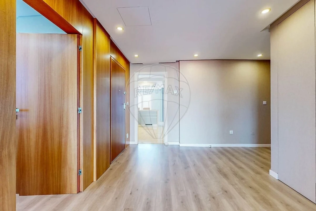 Apartamento T4 para Venda em Oeiras e São Julião da Barra, Paço de Arcos e Caxias Foto 9
