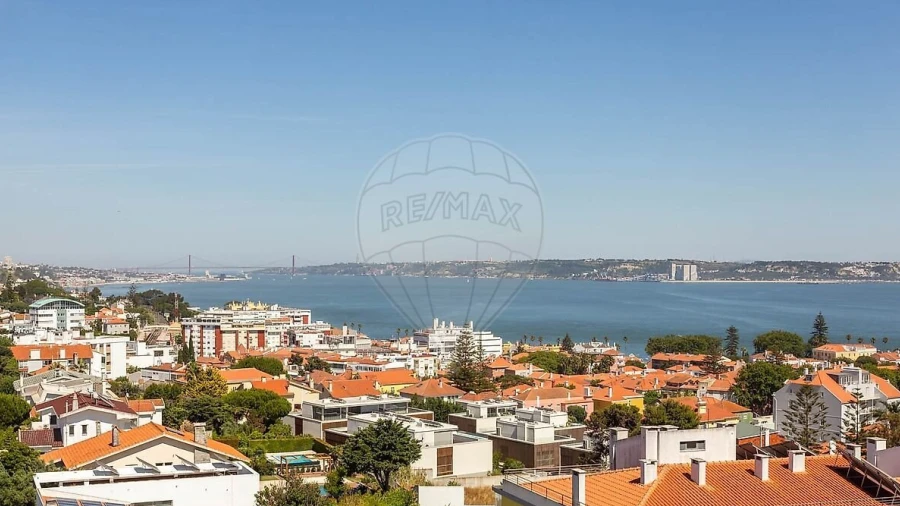 Apartamento T4 para Venda em Oeiras e São Julião da Barra, Paço de Arcos e Caxias