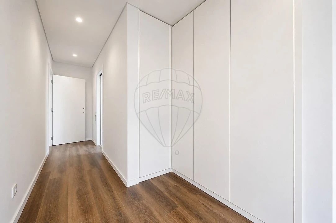 Moradia T4 para Venda em São Domingos de Rana Foto 3
