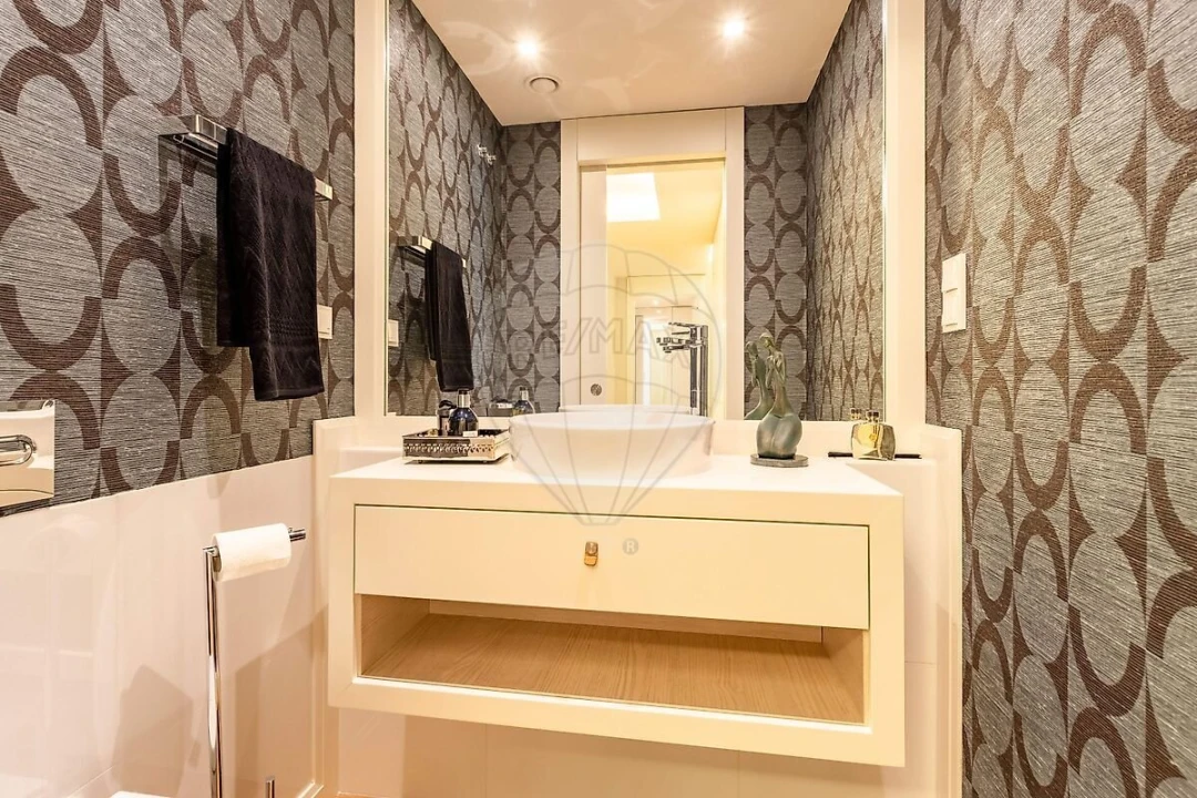 Apartamento T3 para Venda em Santo António Foto 10