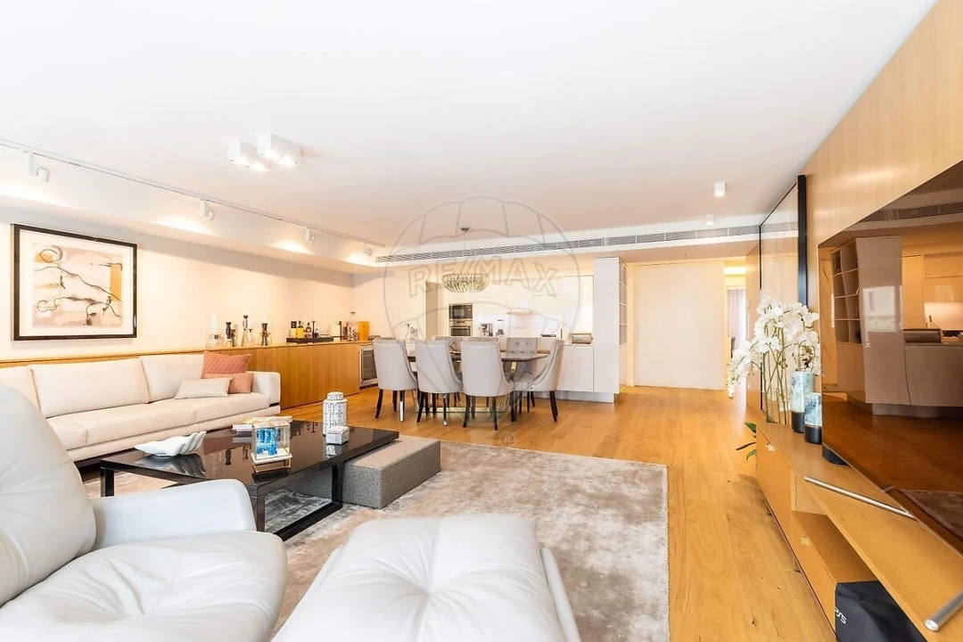 Apartamento T3 para Venda em Santo António Foto 3