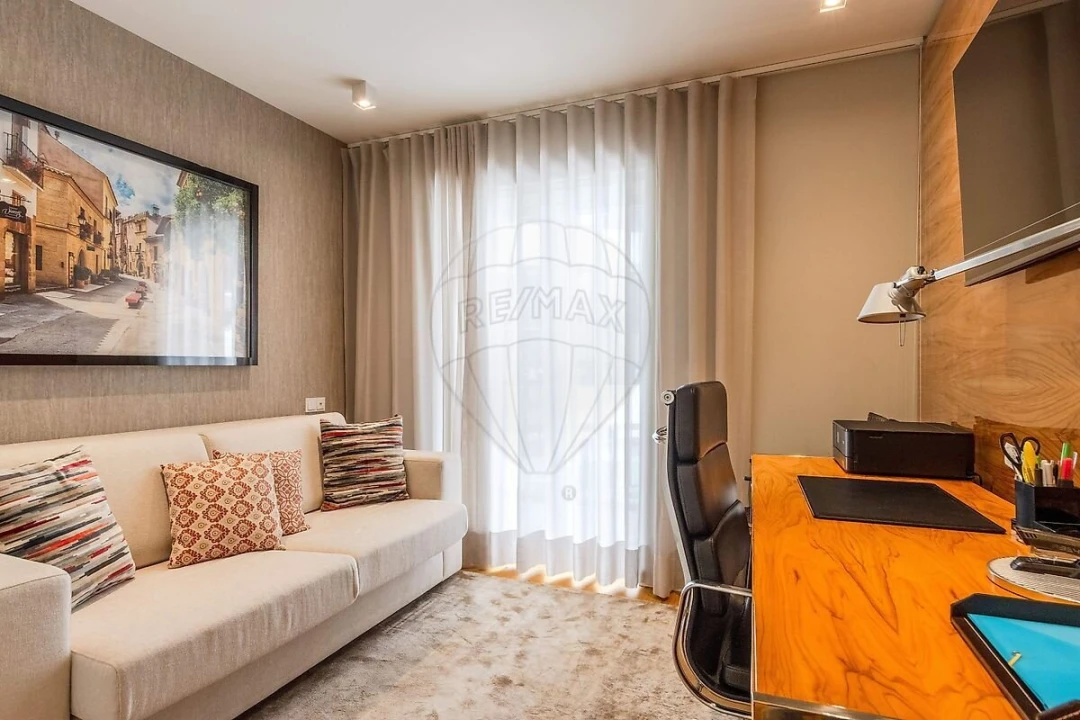Apartamento T3 para Venda em Santo António Foto 16