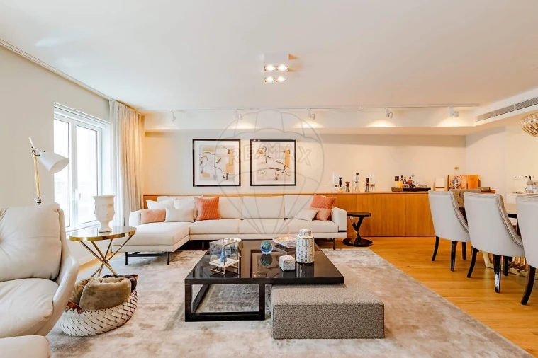 Apartamento T3 para Venda em Santo António Foto 4