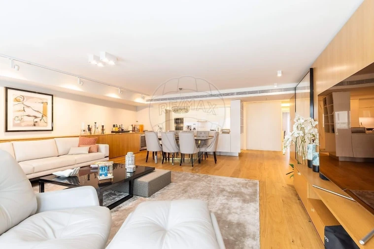 Apartamento T3 para Venda em Santo António Foto 3