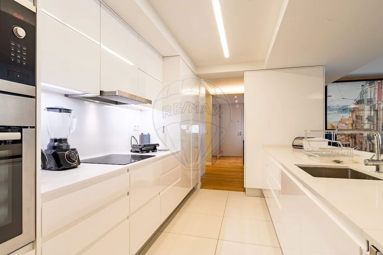 Apartamento T3 para Venda em Santo António Foto 6