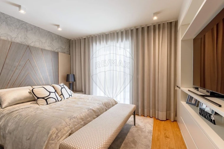 Apartamento T3 para Venda em Santo António Foto 8