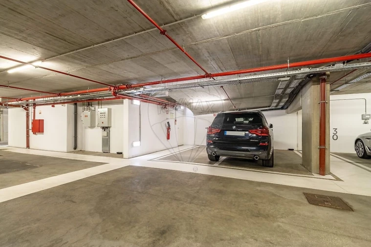 Apartamento T3 para Venda em Santo António Foto 21