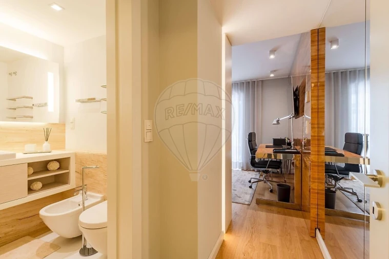 Apartamento T3 para Venda em Santo António Foto 14