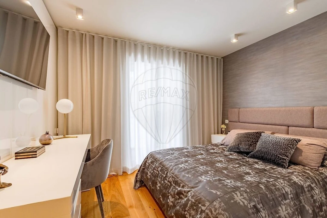 Apartamento T3 para Venda em Santo António Foto 12
