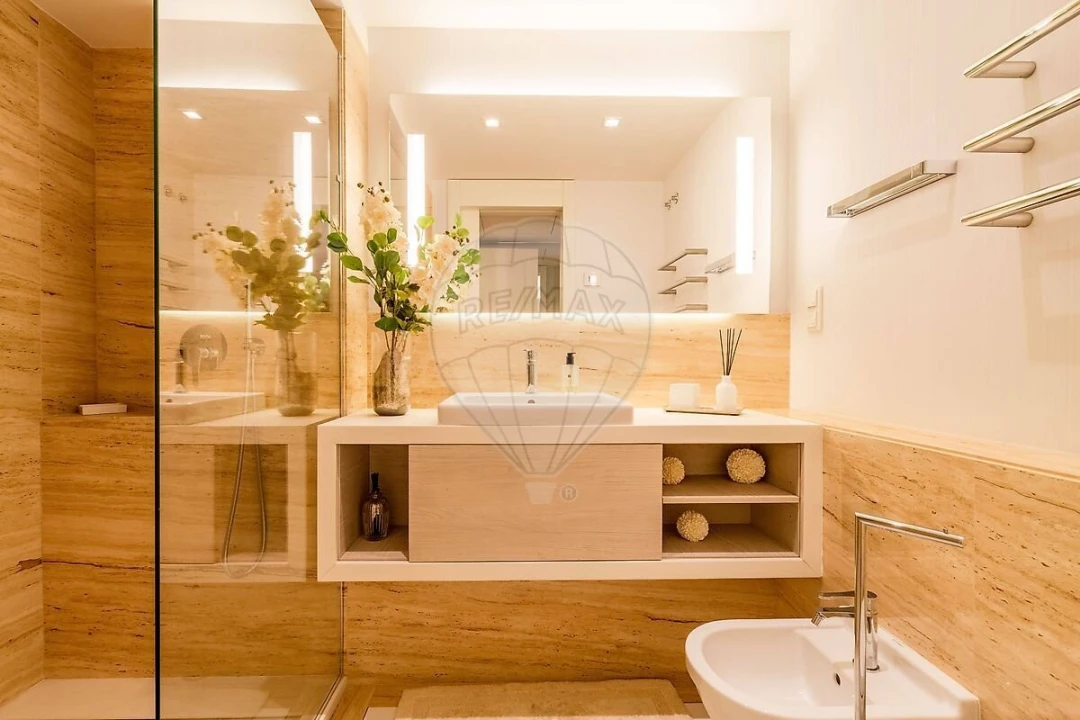 Apartamento T3 para Venda em Santo António Foto 15