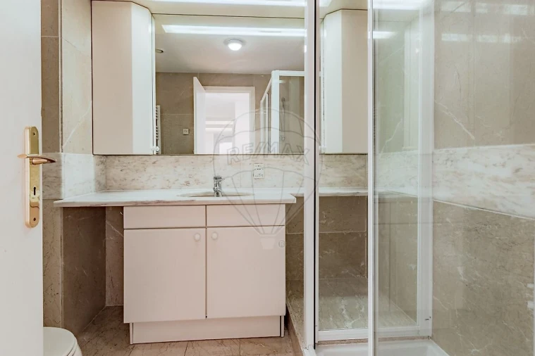 Apartamento T3 para Venda em Cascais e Estoril Foto 15